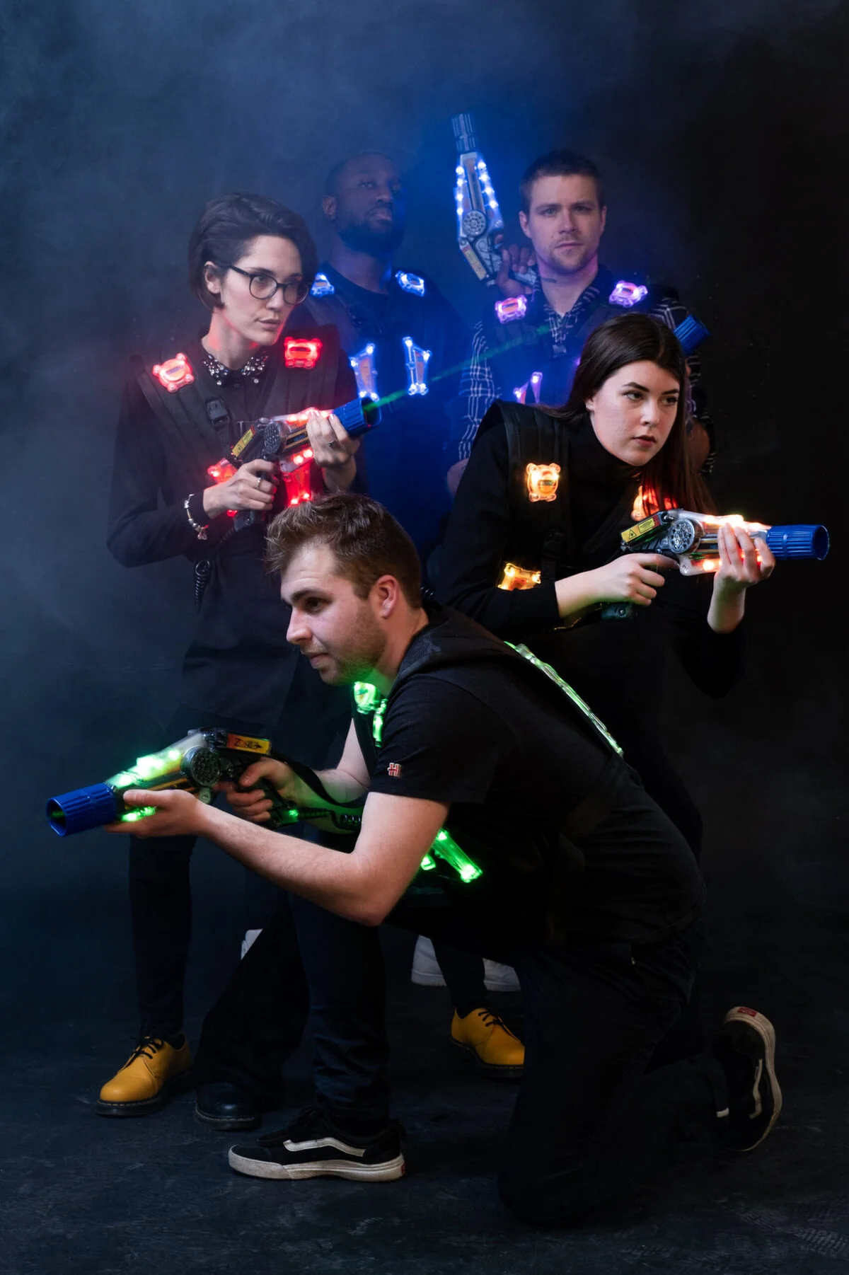 Groupe de joueurs équipés pour une partie à Laser Game Bourgoin